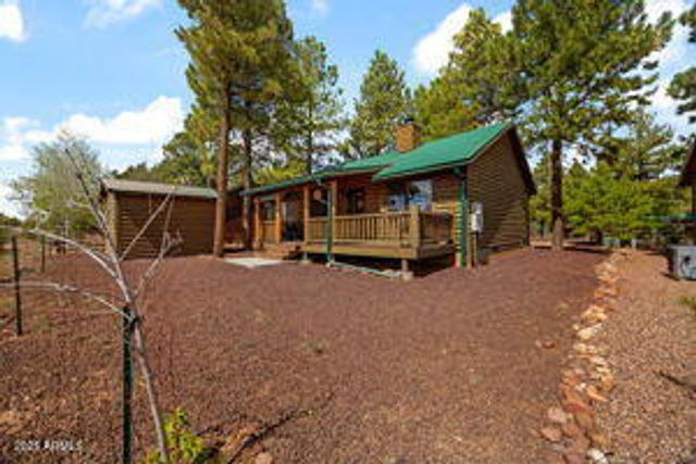 2670 Lodge Loop, Overgaard, AZ 85933