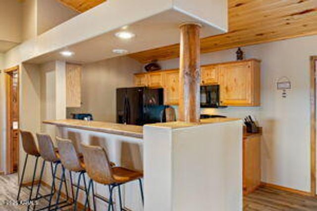 2670 Lodge Loop, Overgaard, AZ 85933