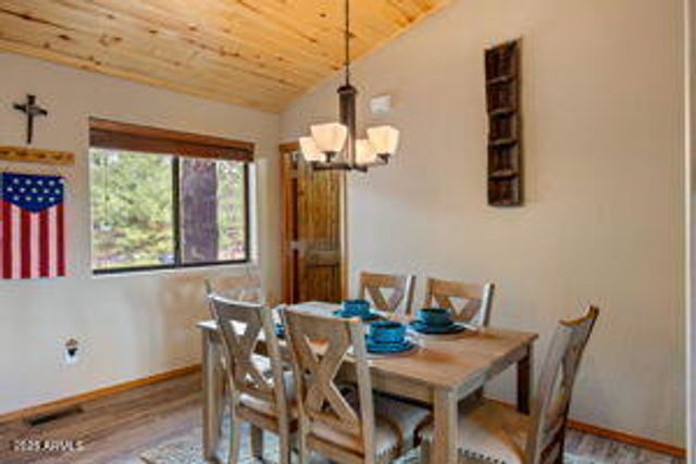 2670 Lodge Loop, Overgaard, AZ 85933