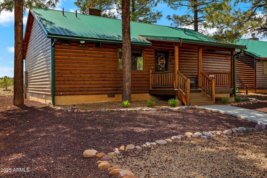 2670 Lodge Loop, Overgaard, AZ 85933
