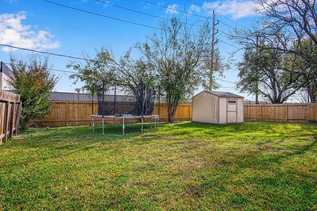 12007 Bloomington Lane, Meadows Place, TX 77477