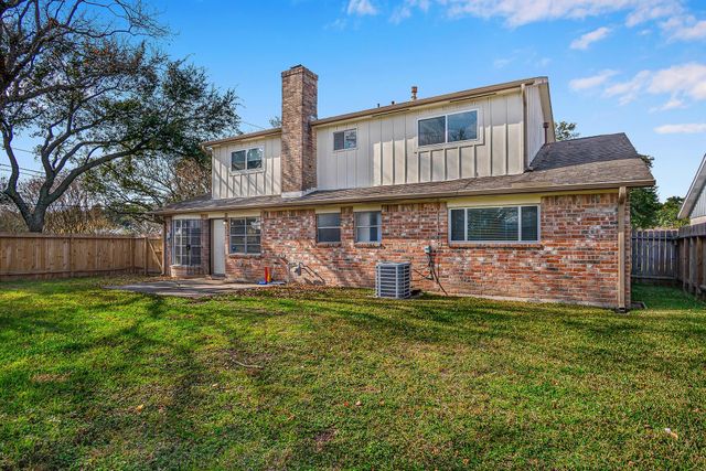 12007 Bloomington Lane, Meadows Place, TX 77477