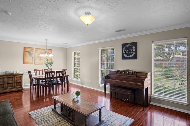 12007 Bloomington Lane, Meadows Place, TX 77477