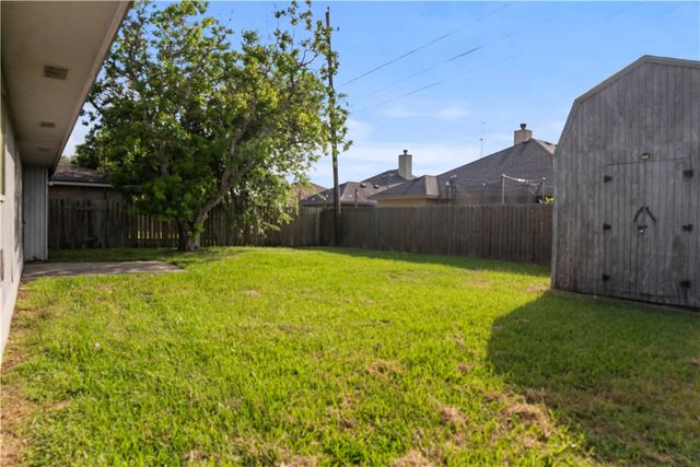 2809 Vancouver Dr, Corpus Christi, TX 78414