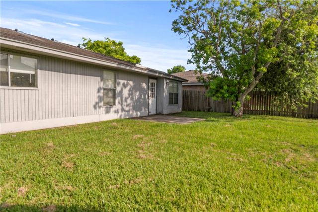 2809 Vancouver Dr, Corpus Christi, TX 78414