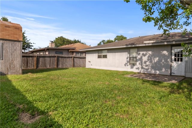 2809 Vancouver Dr, Corpus Christi, TX 78414