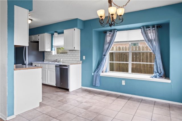 2809 Vancouver Dr, Corpus Christi, TX 78414