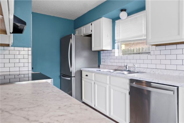 2809 Vancouver Dr, Corpus Christi, TX 78414