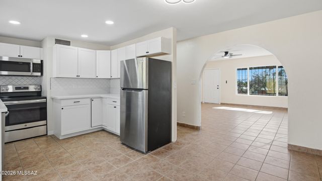 1846 W Caravelle Road, Tucson, AZ 85713