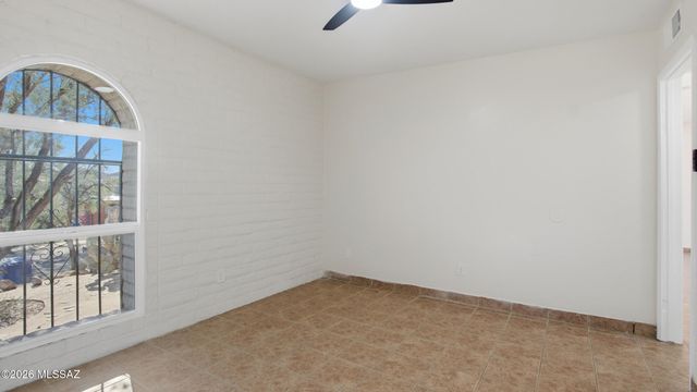 1846 W Caravelle Road, Tucson, AZ 85713