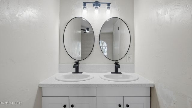 1846 W Caravelle Road, Tucson, AZ 85713