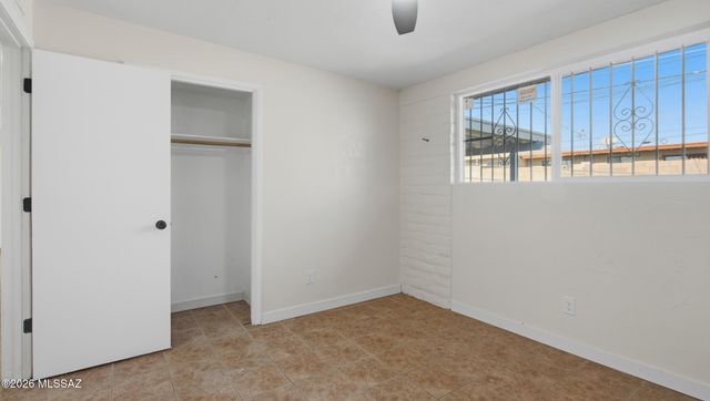 1846 W Caravelle Road, Tucson, AZ 85713