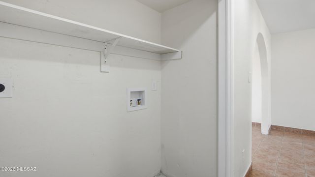 1846 W Caravelle Road, Tucson, AZ 85713