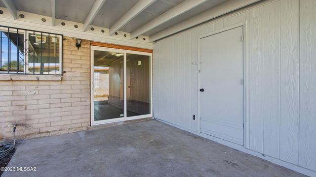 1846 W Caravelle Road, Tucson, AZ 85713