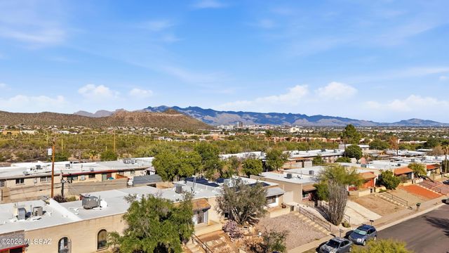 1846 W Caravelle Road, Tucson, AZ 85713