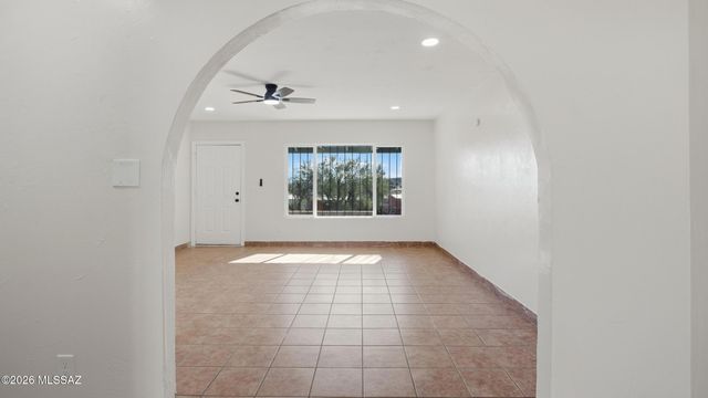 1846 W Caravelle Road, Tucson, AZ 85713