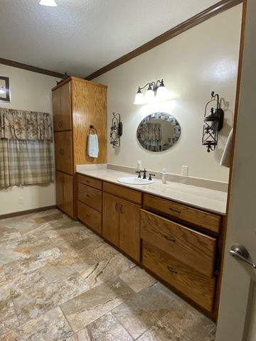 1008 Lakeshore Dr, Abbeville, AL 36310