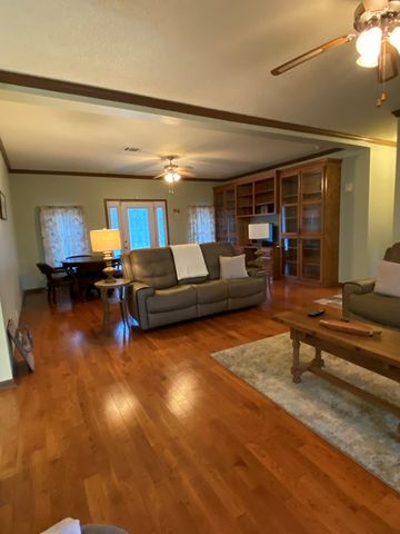 1008 Lakeshore Dr, Abbeville, AL 36310