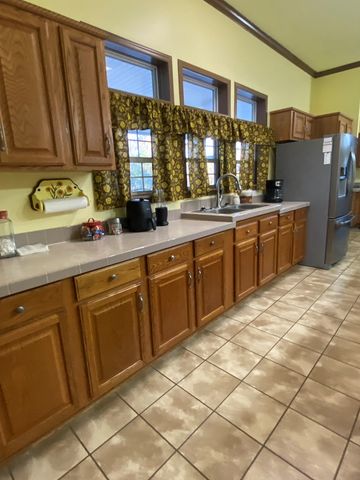 1008 Lakeshore Dr, Abbeville, AL 36310