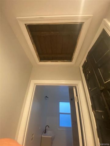 5594 Greenway Street, Detroit, MI 48204