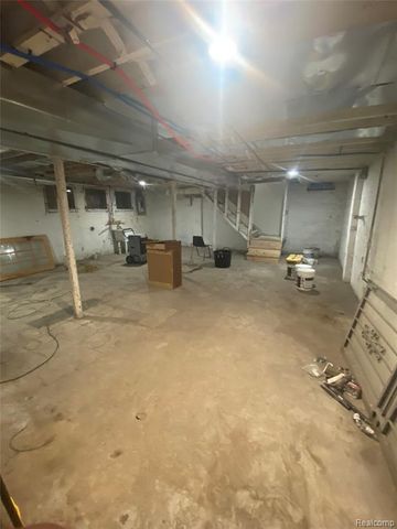 5594 Greenway Street, Detroit, MI 48204