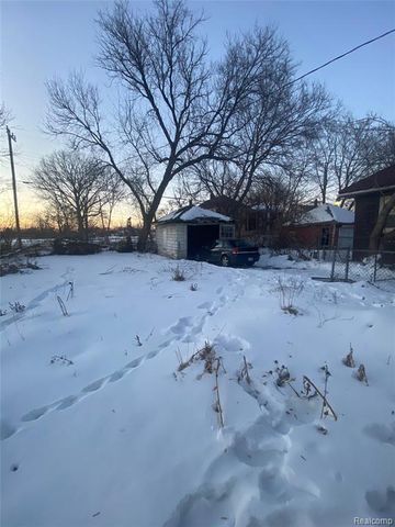 5594 Greenway Street, Detroit, MI 48204