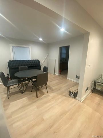 5594 Greenway Street, Detroit, MI 48204