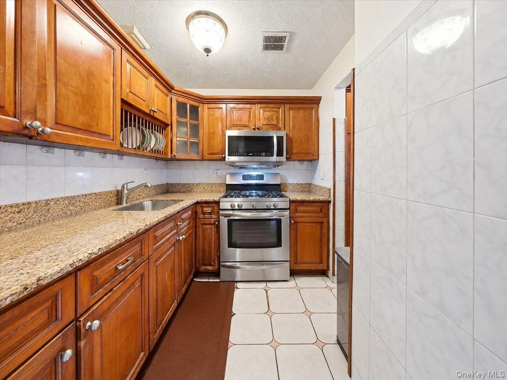 410 E 155th Street, Bronx, NY 10455 — photo 5
