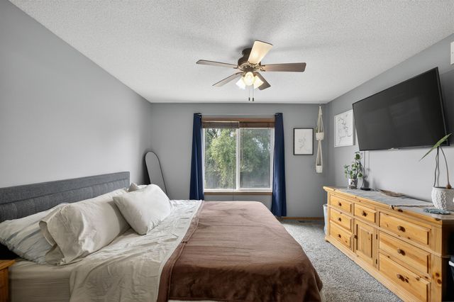 100 S Stoneridge St, Valley Center, KS 67147