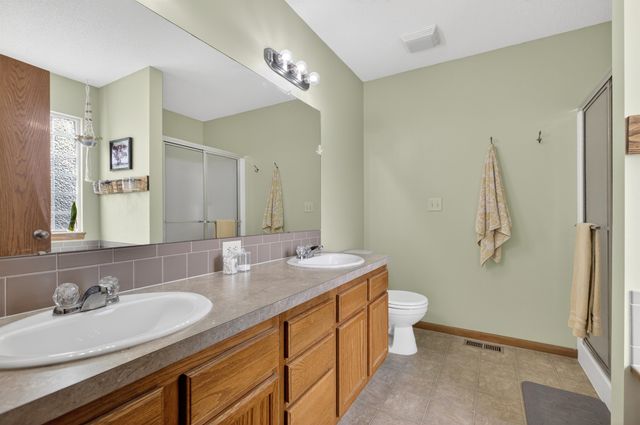 100 S Stoneridge St, Valley Center, KS 67147