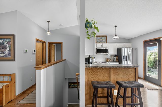 100 S Stoneridge St, Valley Center, KS 67147