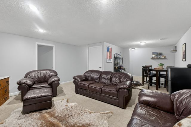 100 S Stoneridge St, Valley Center, KS 67147