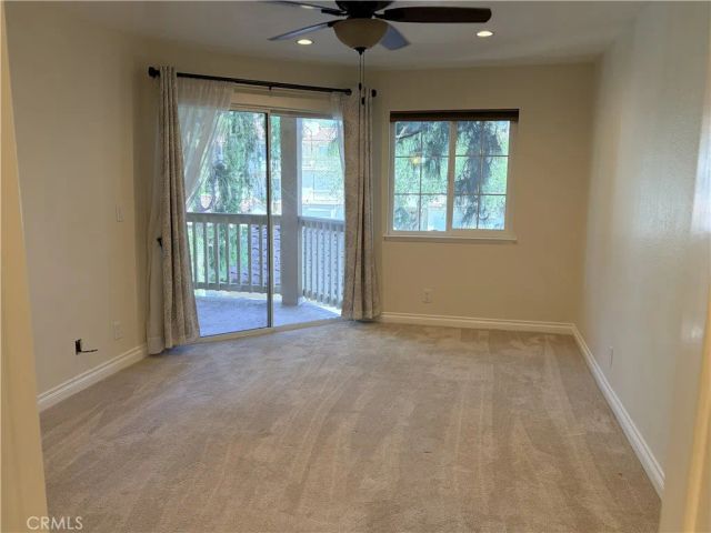 653 Oak Run Trail 305, Oak Park, CA 91377