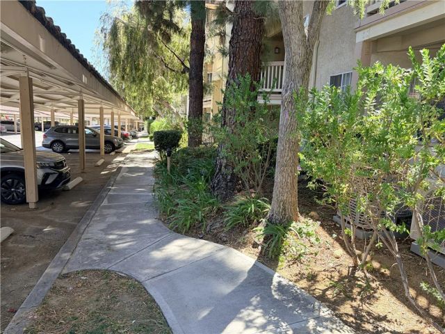 653 Oak Run Trail 305, Oak Park, CA 91377