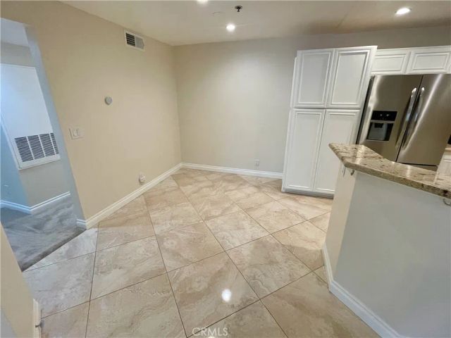 653 Oak Run Trail 305, Oak Park, CA 91377