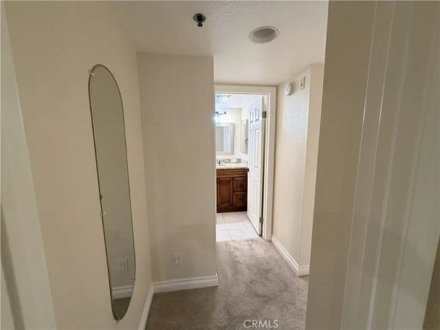 653 Oak Run Trail 305, Oak Park, CA 91377