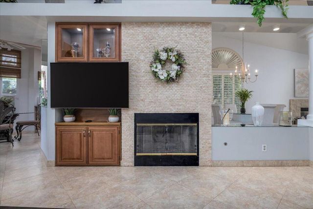 370 Links Drive, Palm Desert, CA 92211