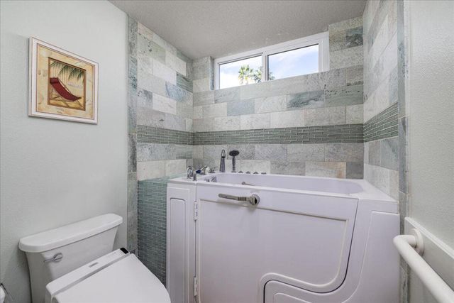 370 Links Drive, Palm Desert, CA 92211