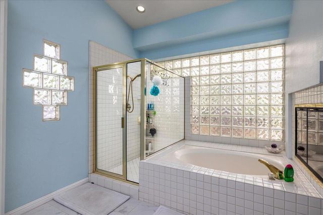 370 Links Drive, Palm Desert, CA 92211