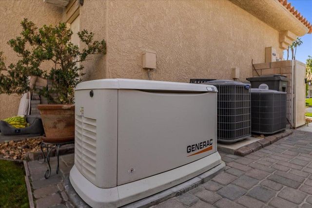 370 Links Drive, Palm Desert, CA 92211