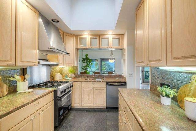 12818 Caminito De Las Olas, Del Mar, CA 92014