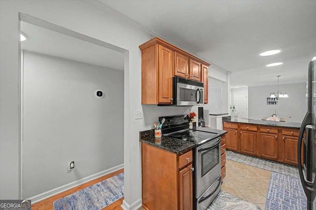 604 Brighton Point, Atlanta, GA 30328