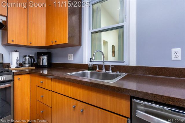 3511 Capitol Avenue, Warren, MI 48091