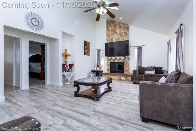 3511 Capitol Avenue, Warren, MI 48091