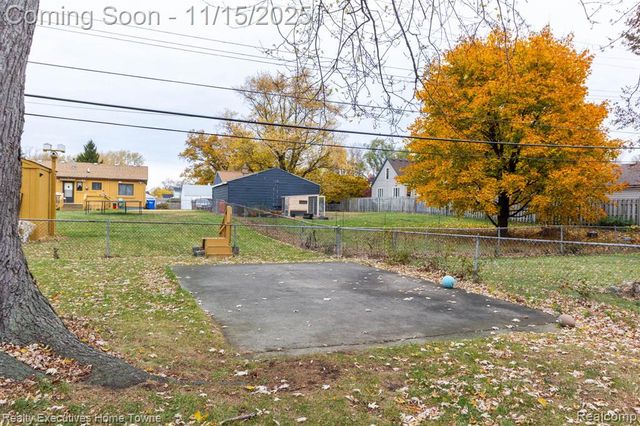 3511 Capitol Avenue, Warren, MI 48091