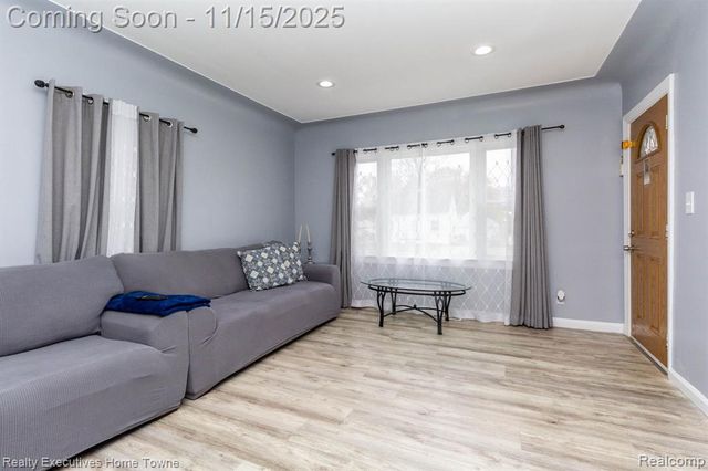 3511 Capitol Avenue, Warren, MI 48091