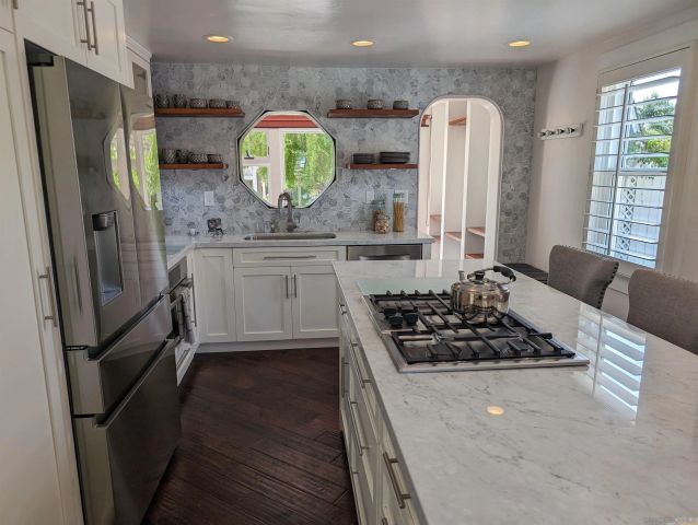 201 N Rios Ave, Solana Beach, CA 92075