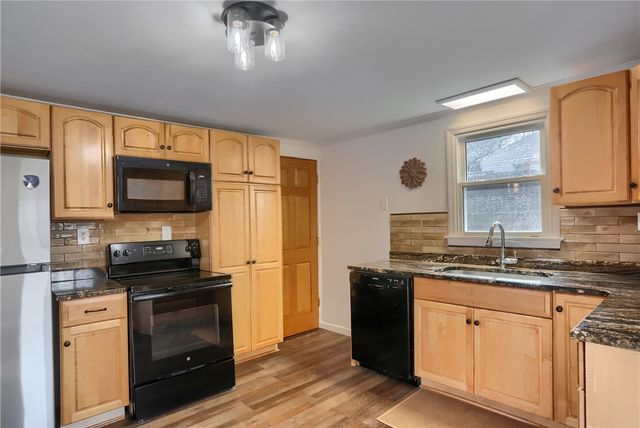 155 Dutch town Rd, Twp Of But Sw, PA 16002