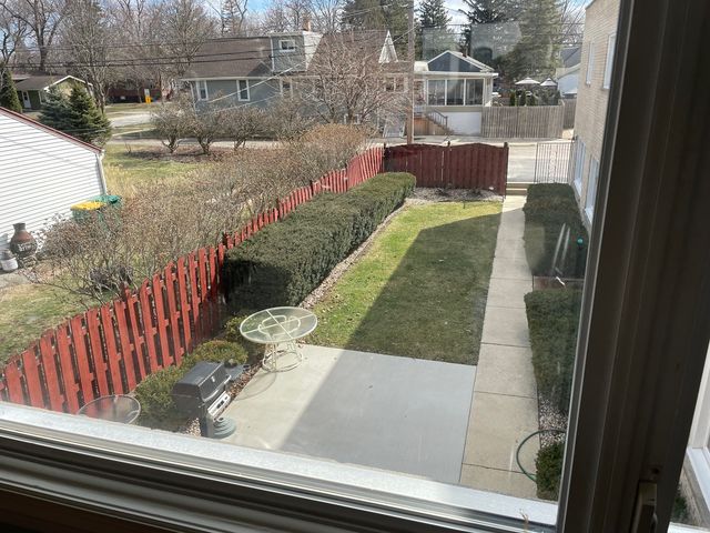 129 W Quincy Street 1, Westmont, IL 60559