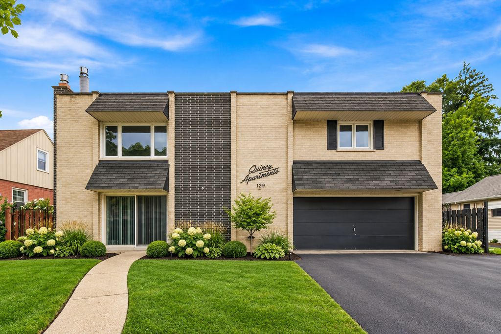 129 W Quincy Street 1, Westmont, IL 60559